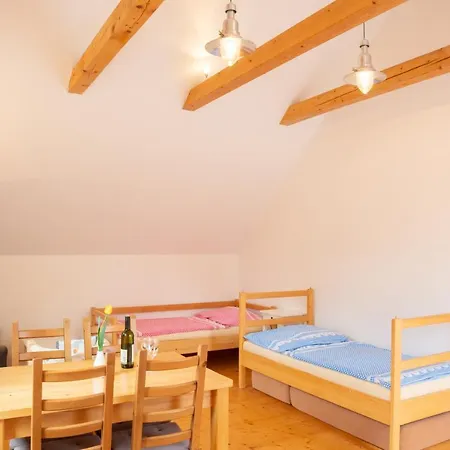 U Hájovny Vlkov