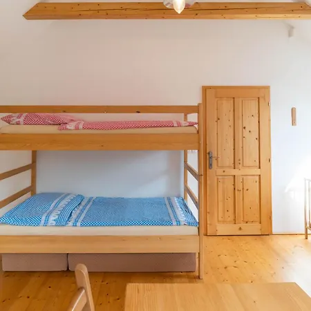 Casa rural U Hájovny U Pískoven - *